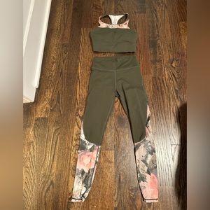 Fabletics Dark Olive/Secret Garden Set - Size Small